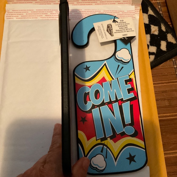 Wood door hanger signs, come in, keep out. Brand new w/ tags. K01 - Picture 5 of 5